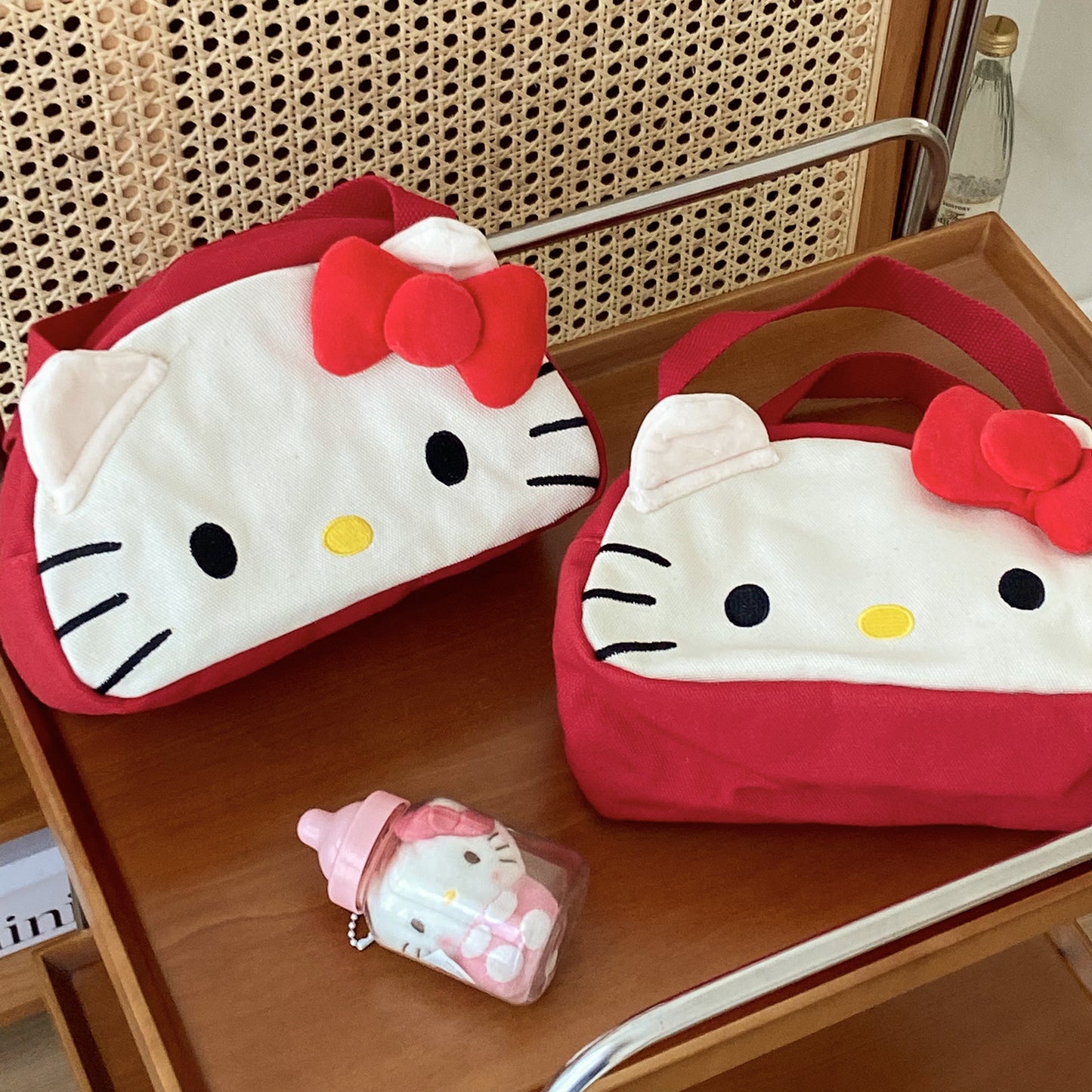 HELLO KITTY COSMETIC BAG
