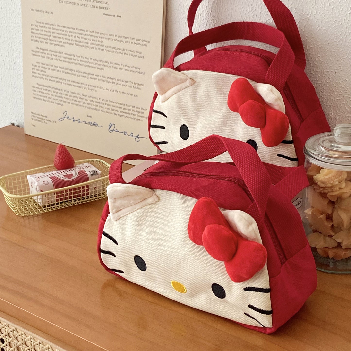 HELLO KITTY COSMETIC BAG